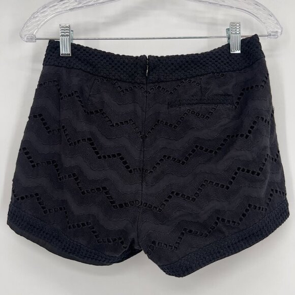 Ramy Brook Designer Black Lace & Crochet Shorts Women's Size 00 - Picture 2 of 7
